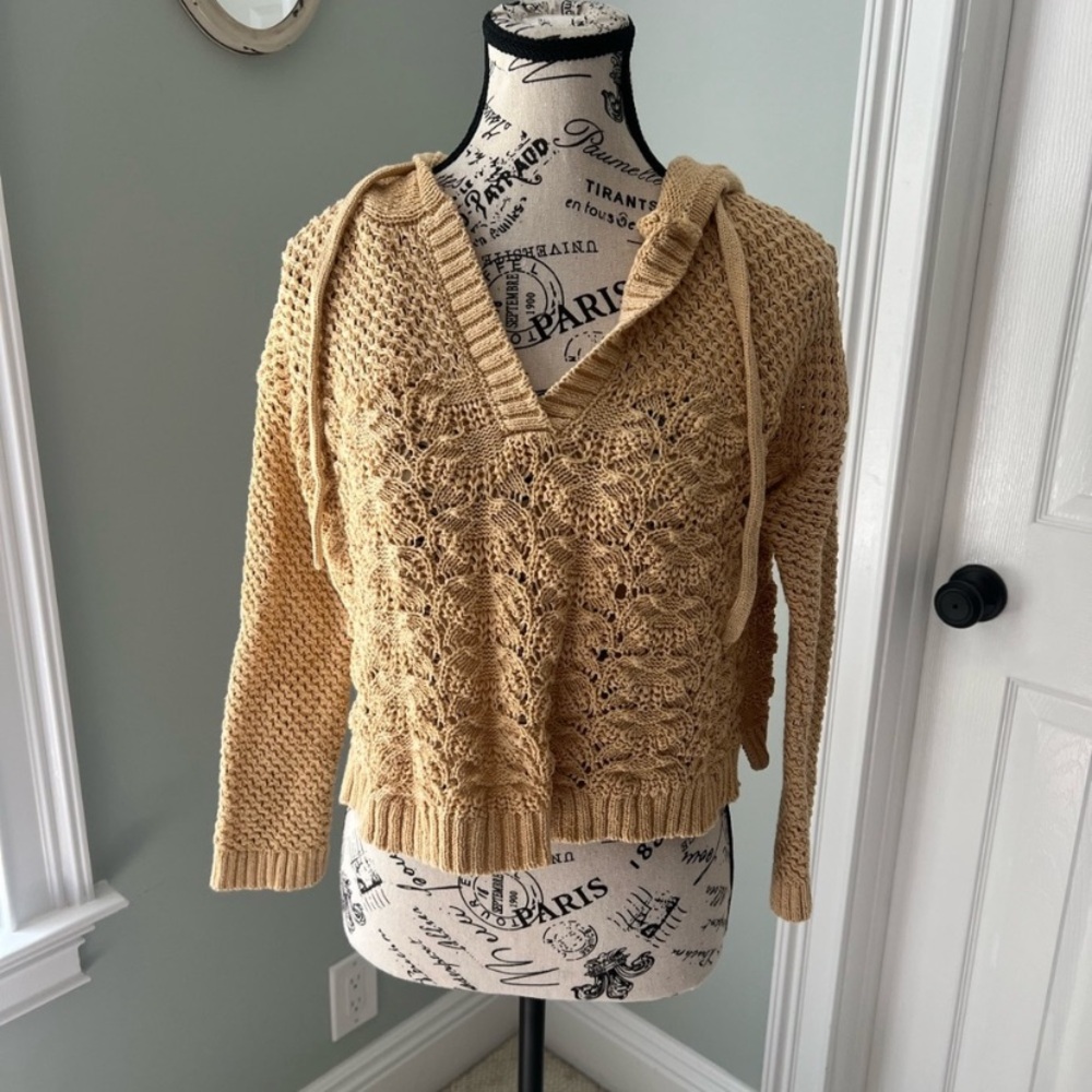 NWOT AQUA Crocheted Cropped Hoodie Sweater Tan Size S | Never Worn